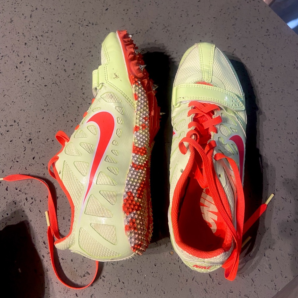 Women’s Nike Spikes for Track - Fits like a 6